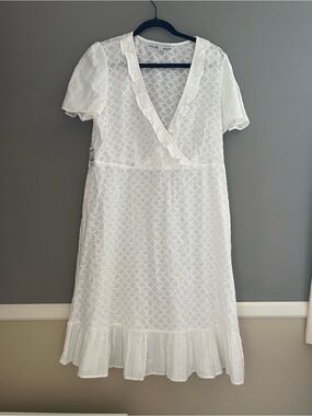 Beyond the Radar Midi Dress NWT White Eyelet V-Neck Unlined Ruffle Hem V-Neck
